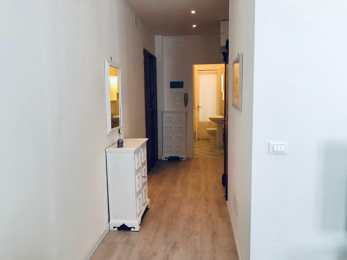 Appartamento Portapalio40 Con Parcheggio Verona Bagian luar foto