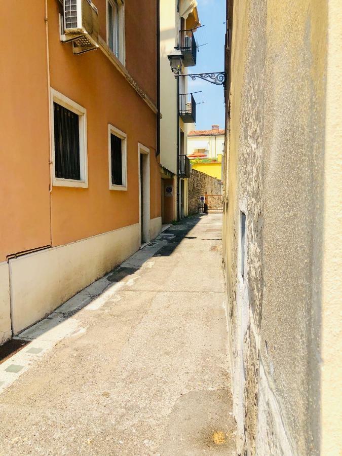 Appartamento Portapalio40 Con Parcheggio Verona Bagian luar foto