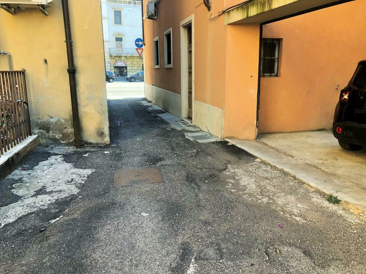 Appartamento Portapalio40 Con Parcheggio Verona Bagian luar foto
