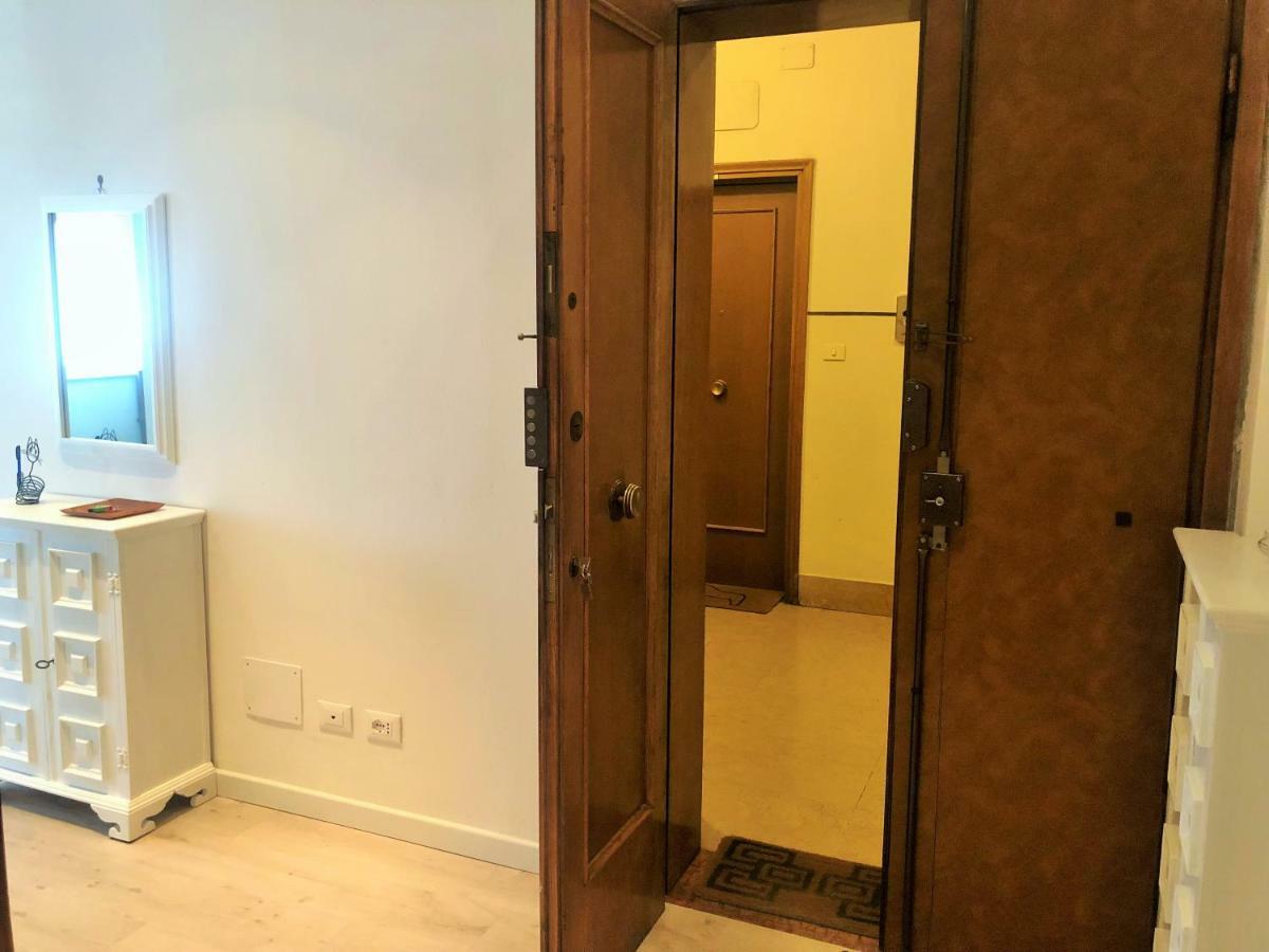 Appartamento Portapalio40 Con Parcheggio Verona Bagian luar foto