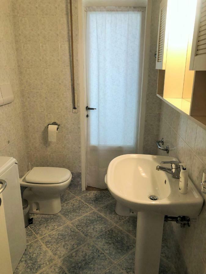 Appartamento Portapalio40 Con Parcheggio Verona Bagian luar foto